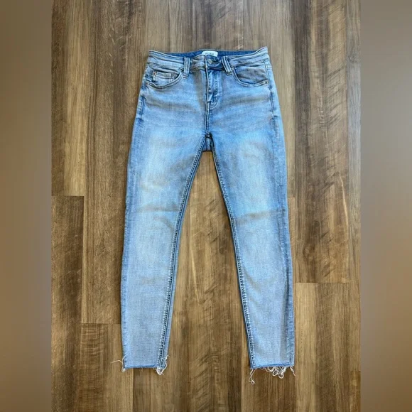 Pistola Light Wash Skinny Jeans with Raw Hem, size 27 - Picture 3 of 12